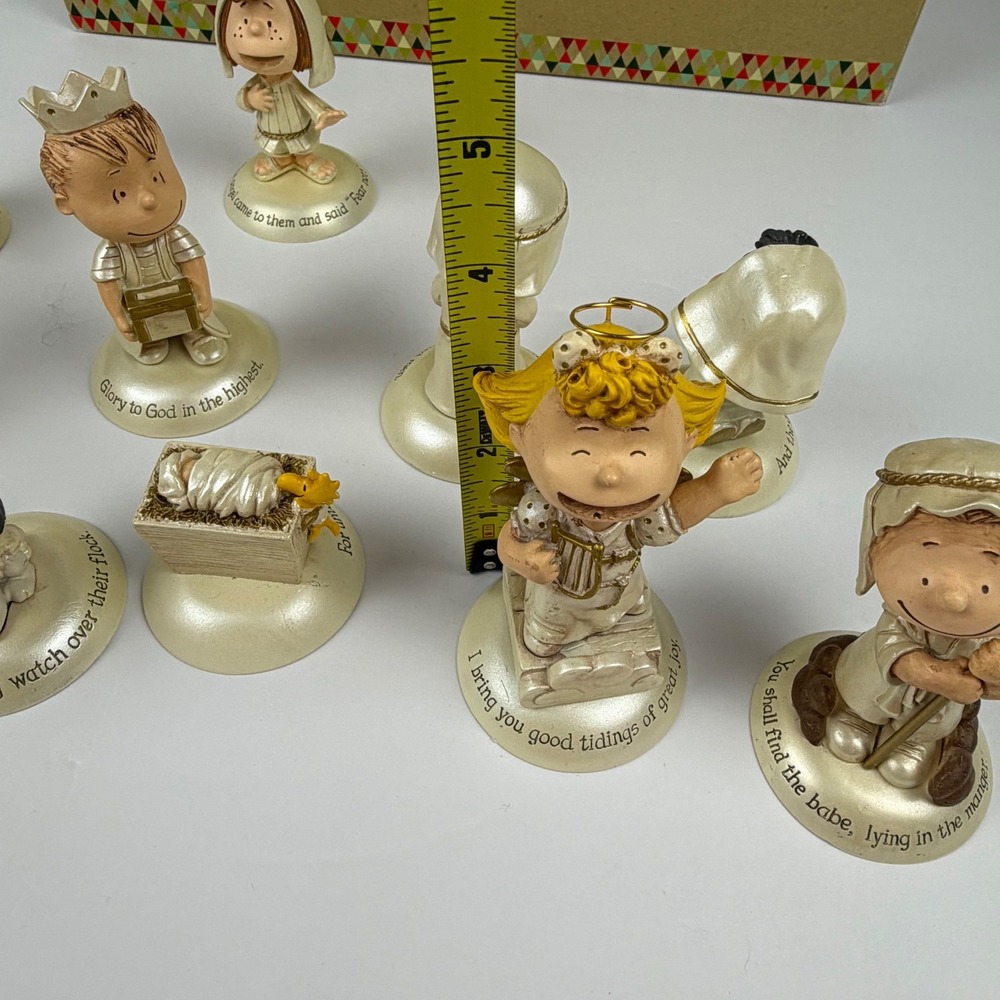 Hallmark Peanuts Nativity Set Limited Edition 2015 50th Anniversary 11 Piece Box - Picture 15 of 16